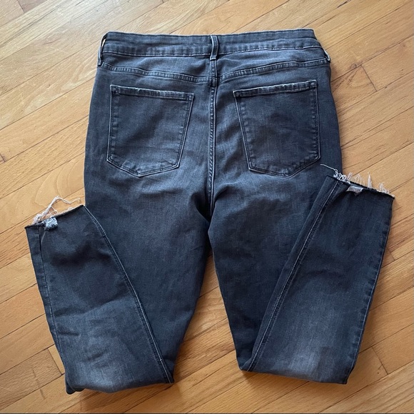 Old Navy Jeans - Picture 5 of 7